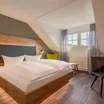 Отель Pfeffermuhle 3*