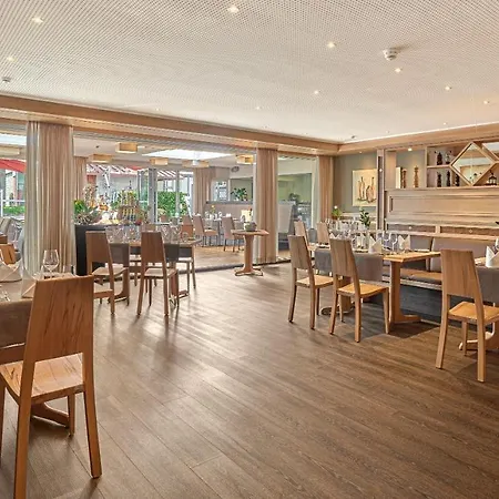 Отель Pfeffermuhle 3*