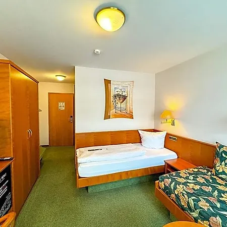 Hotel Pfeffermuehle 3*
